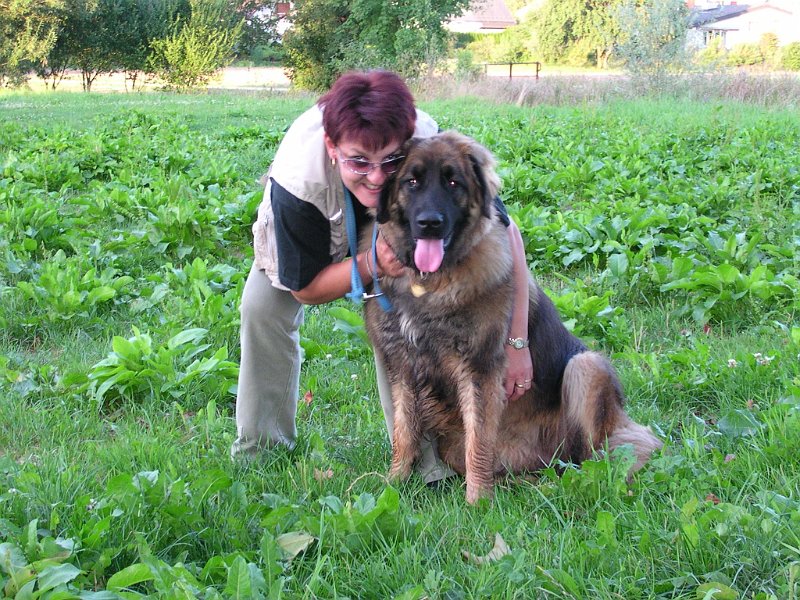 Eowyn0771.JPG - Eowyn im Alter von 14 Monaten, mit Chefin Jeannine