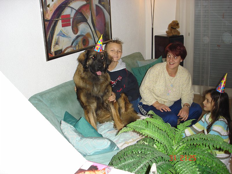 Eowyn1012.JPG - Wer hat denn hier jetzt Geburtstag, Eowyn oder Vivien?