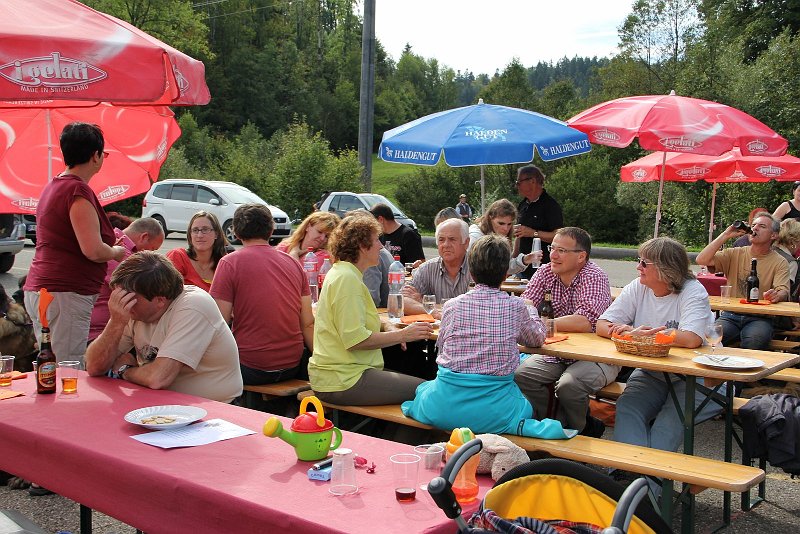 Hunde4232.JPG - Jubiläum 20 Jahre Regio Ost bei ausgezeichnetem Wetter, der gemütliche Teil